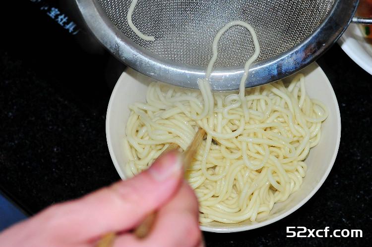 四川成都素椒炸酱面的做法