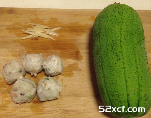 清爽的丝瓜鱼丸汤