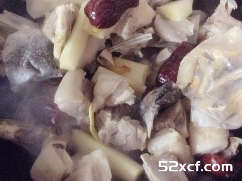 甜蔗羊肉炉的做法