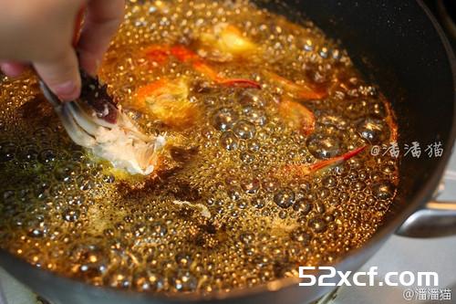 泰国蒜蓉辣酱海鲜锅的做法