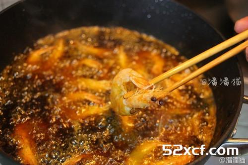 泰国蒜蓉辣酱海鲜锅的做法