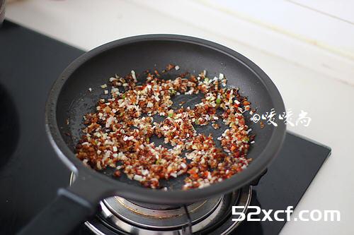 冬笋腊肉福袋的做法