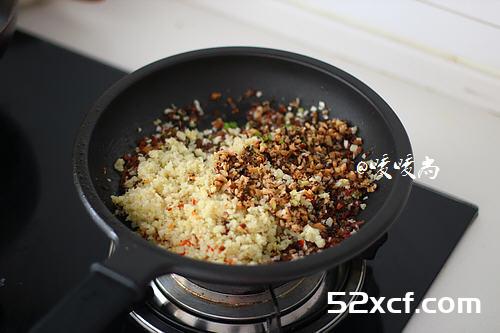 冬笋腊肉福袋的做法