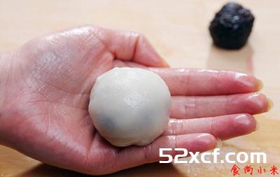椰香糯米糍的家常做法教你怎么做好吃(无需烘烤)-我爱下厨房