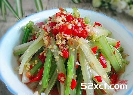 柠檬剁椒拌西芹怎么做