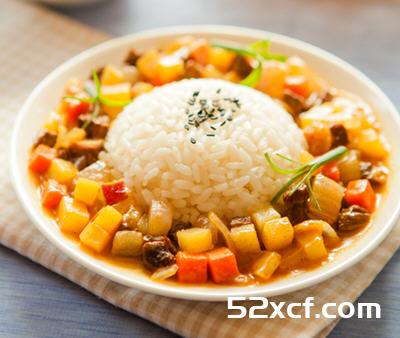咖喱牛腩烩饭的做法教