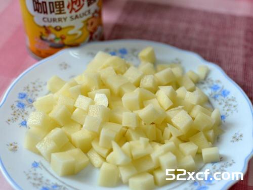 咖哩肉末炒薯丁的做法