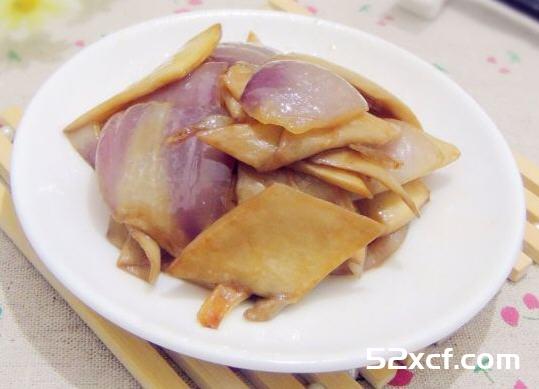 洋葱炒杏鲍菇的做法