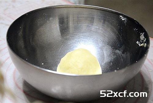 绿豆酥烤箱版的做法_图解在家用烤箱箱怎么做绿豆酥-我爱下厨房