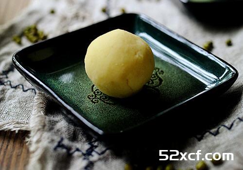 绿豆酥烤箱版的做法_图解在家用烤箱箱怎么做绿豆酥-我爱下厨房