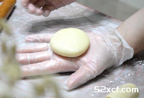 绿豆酥烤箱版的做法_图解在家用烤箱箱怎么做绿豆酥-我爱下厨房