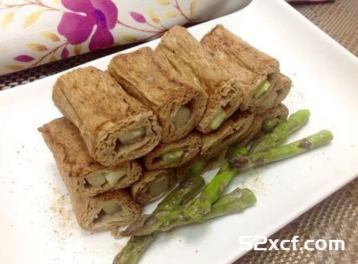 干煎芦笋麦麸卷的做法