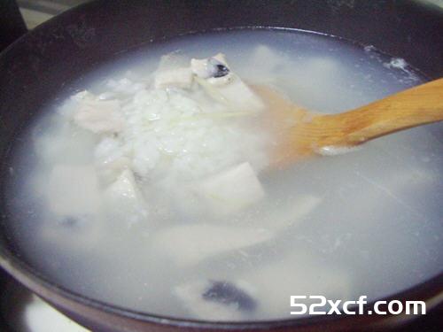 虱目鱼肚粥的做法