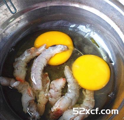 虾仁摊鸡蛋饼的做法