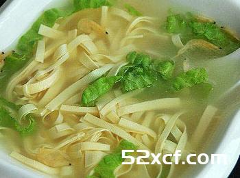 生地豆腐滚生菜汤的做法