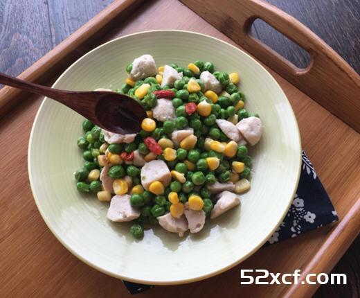 青豆玉米炒鱼丸的做法