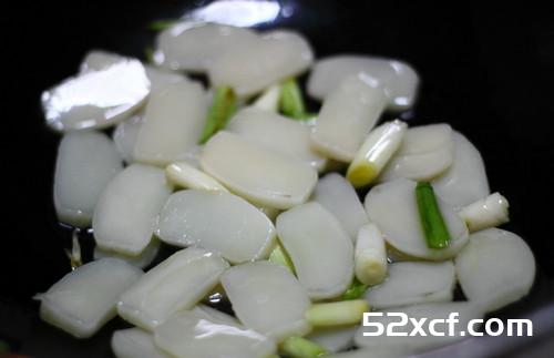 火腿炒年糕的做法