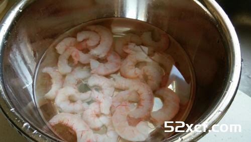 麻辣味的宫保虾球做法