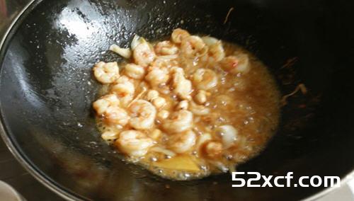 麻辣味的宫保虾球做法