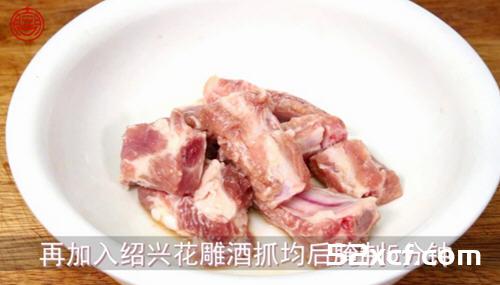 小笋烧排骨的做法