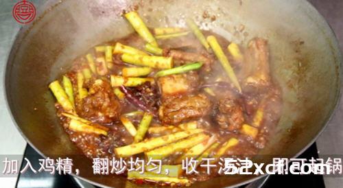 小笋烧排骨的做法