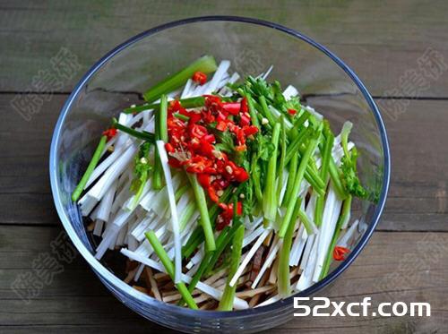 葱拌豆腐丝的做法