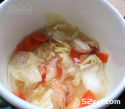 鲜虾煮白菜的做法