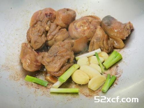 花雕鸡煲的做法