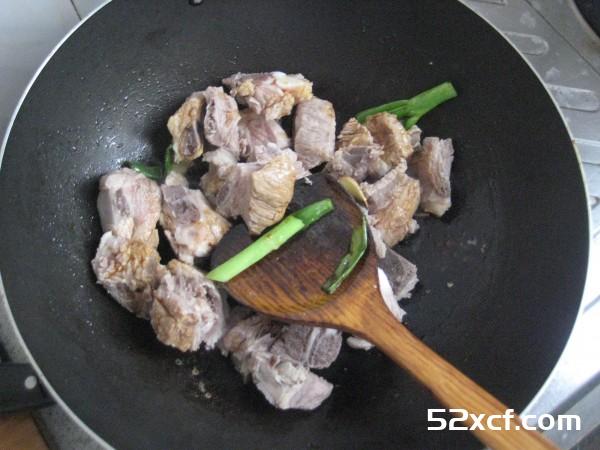 豆角土豆炖排骨的做法