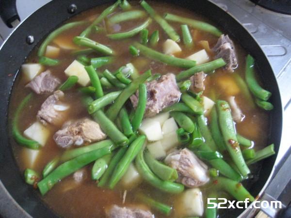 豆角土豆炖排骨的做法