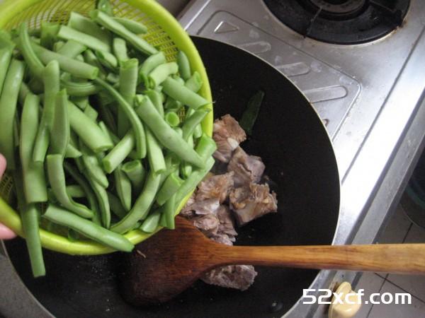 豆角土豆炖排骨的做法