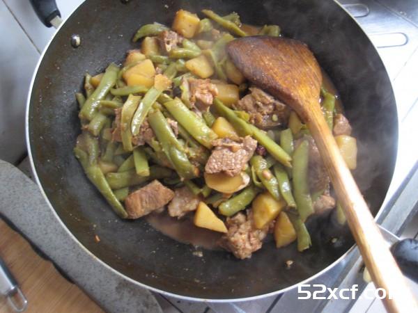 豆角土豆炖排骨的做法