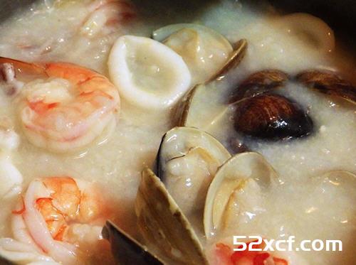 港式海鲜煲粥的做法