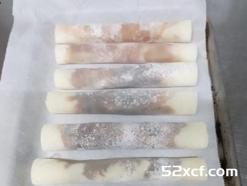 用馄饨皮做卷心酥