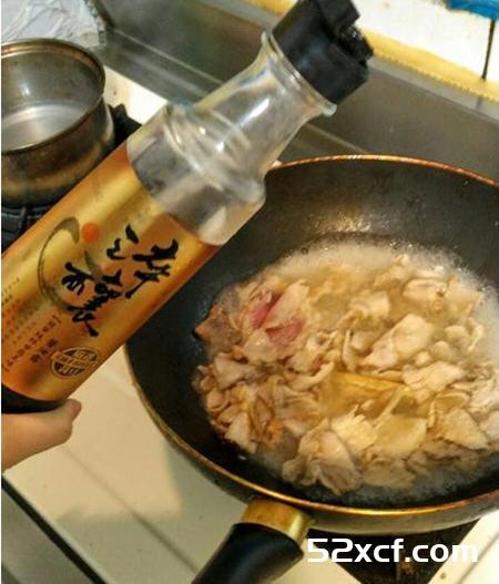 酱烧猪肉杏包菇的做法