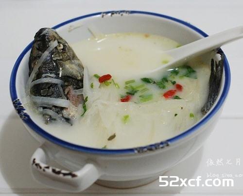 孕妇鲫鱼萝卜汤的做法
