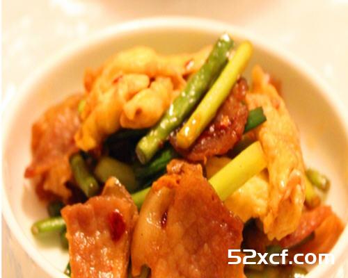 肉蛋炒蒜薹的做法