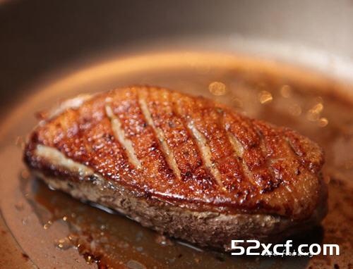 煎樱桃鸭胸肉的做法