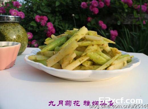 香椿酱拌芦笋的做法