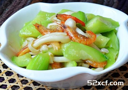 虾干白玉菇烩丝瓜的做法教