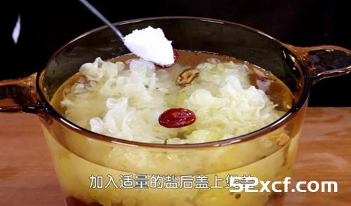 滋补银耳老鸡汤的做法