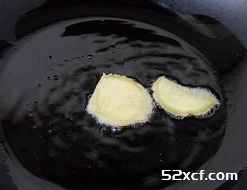 小白菜烩蘑菇的做法