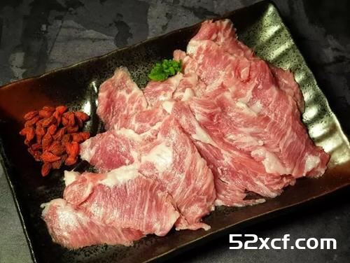 杏鲍菇炒松板肉的做法