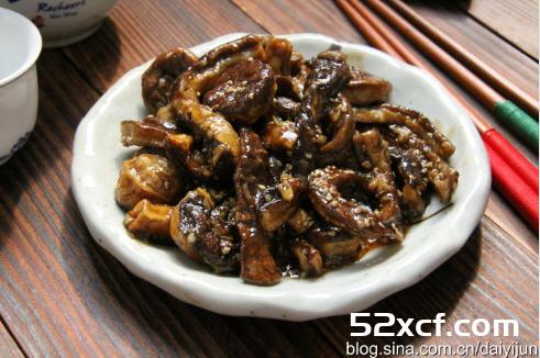 用鲜香菇做的素脆鳝