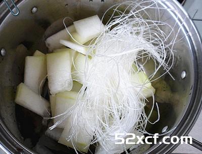 冬瓜粉丝排骨汤的做法
