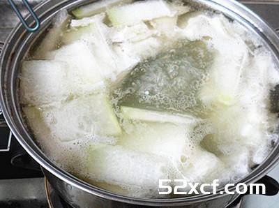 冬瓜粉丝排骨汤的做法