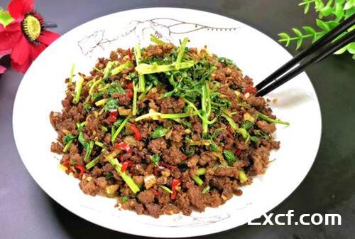 湖南香菜炒牛肉末的做法