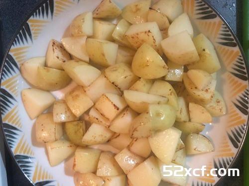 奶香金沙土豆块的做法