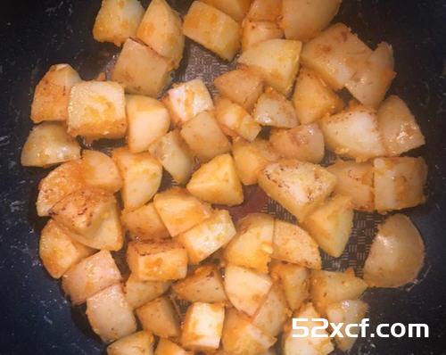奶香金沙土豆块的做法