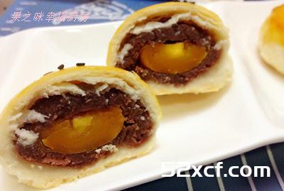 红豆沙蛋黄酥的做法